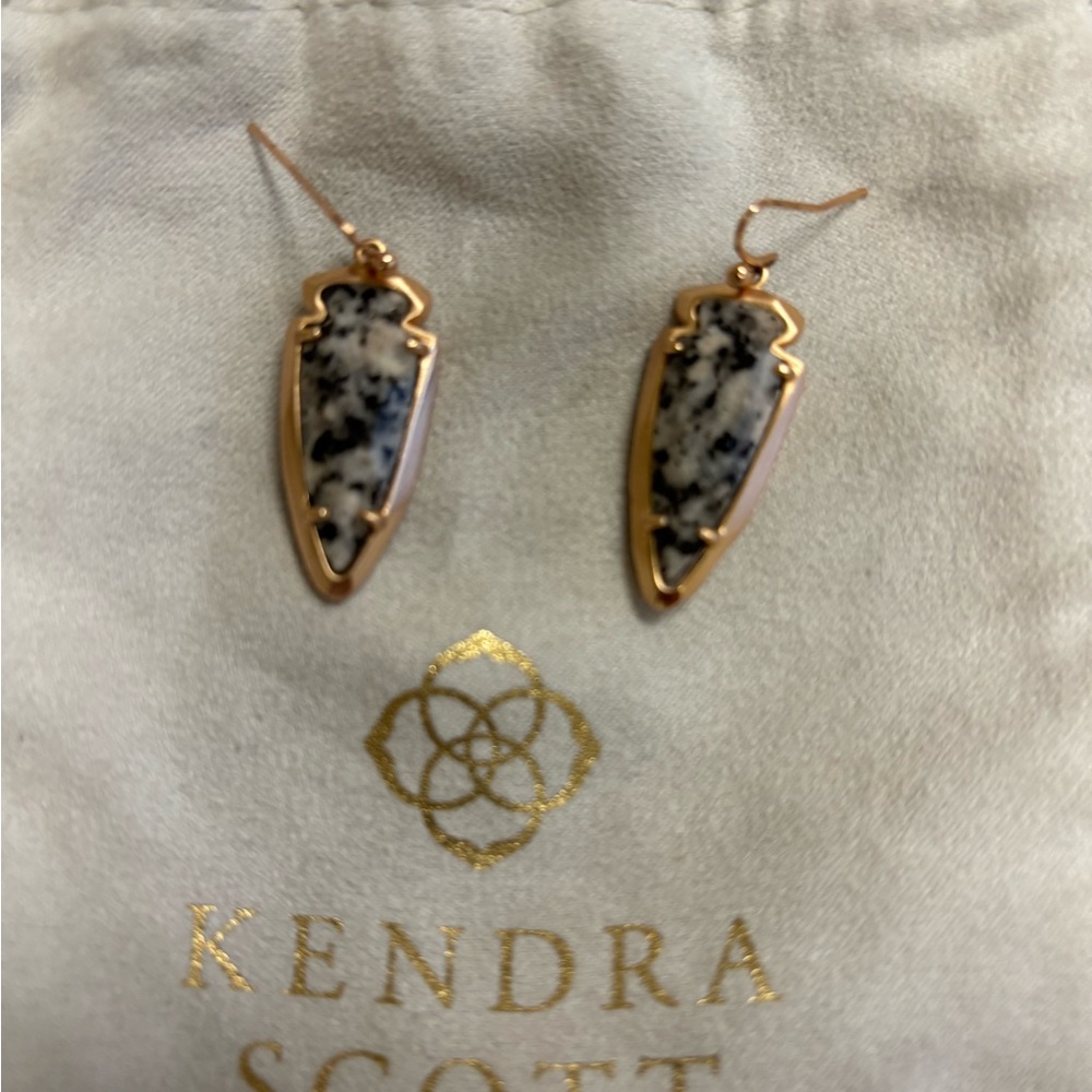 Kendra Scott Gold and Black Geometric Earrings